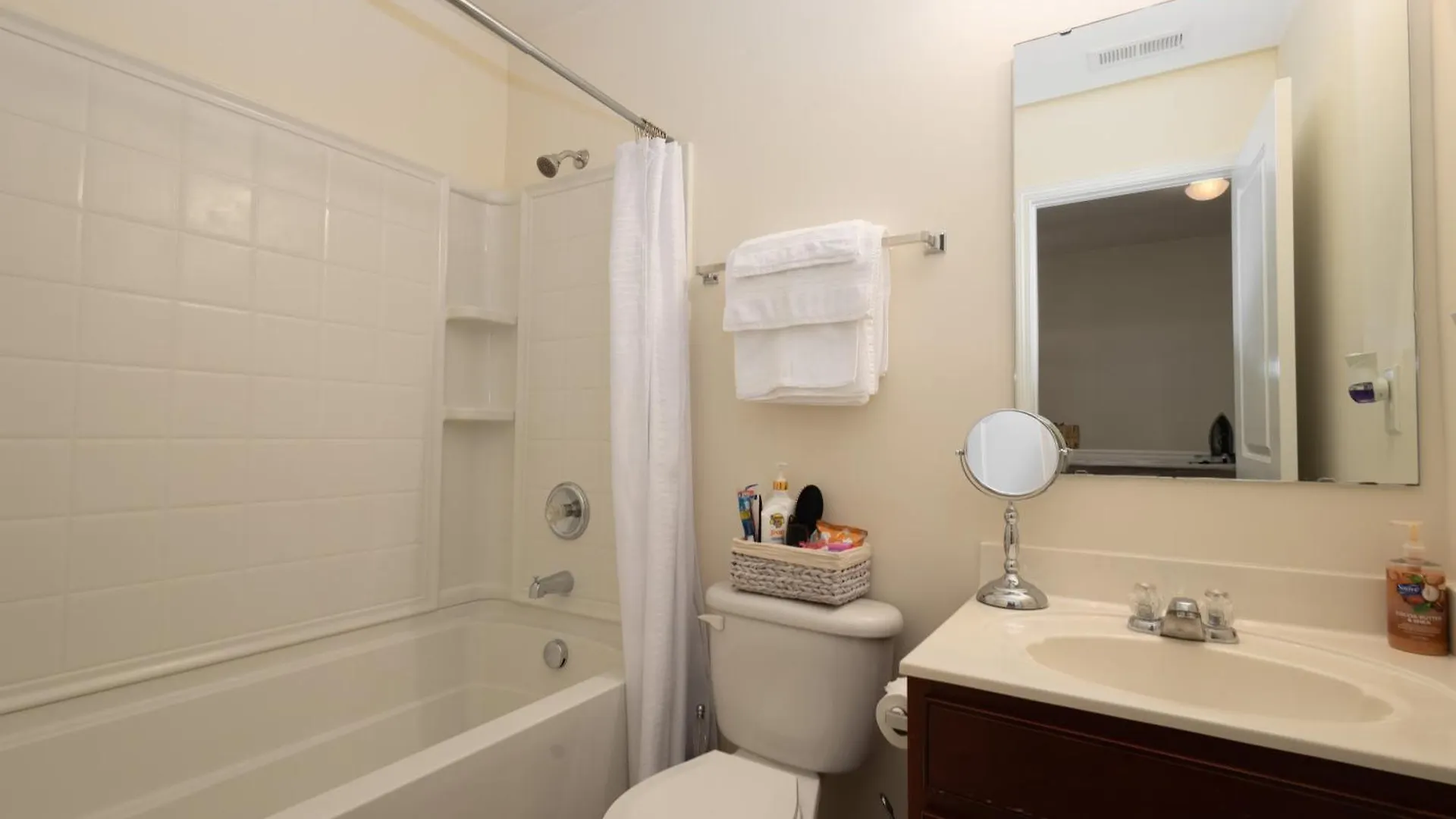 Apartmán Chic Minimalist Townhouse Charlotte 0*,  USA